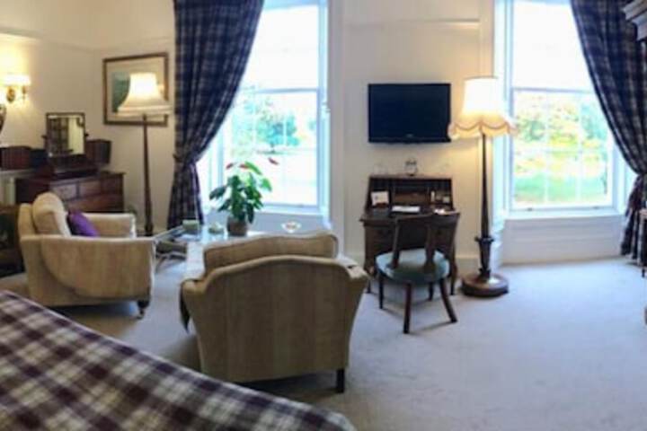 Room 15 of 48