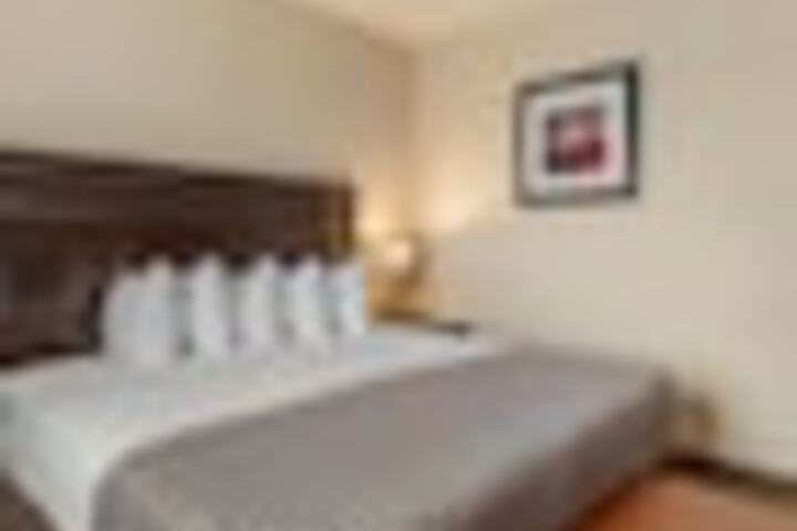 Room 38 of 168