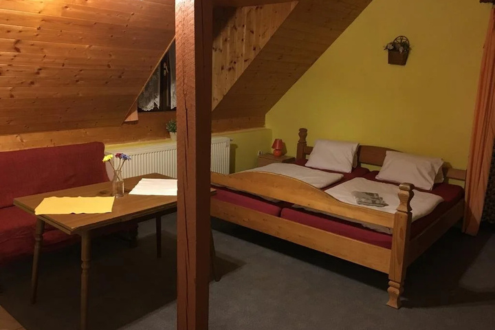 Room 5 of 14
