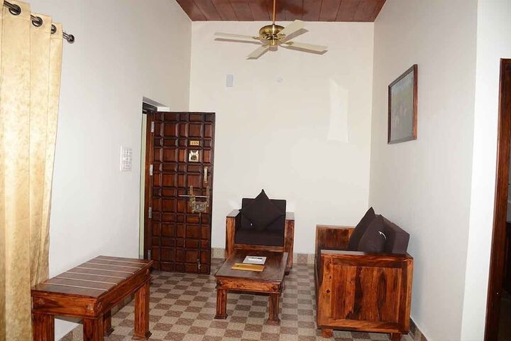 Room 10 of 50