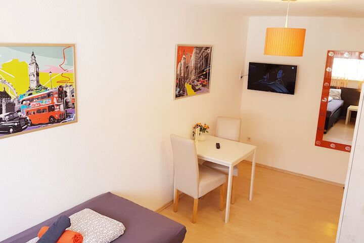 Room 3 of 35