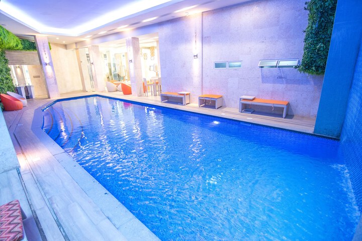 Pool 24 of 37