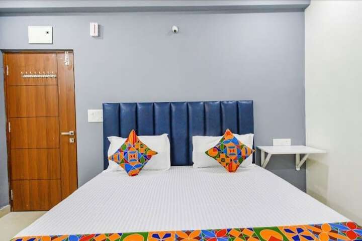 Room 4 of 6