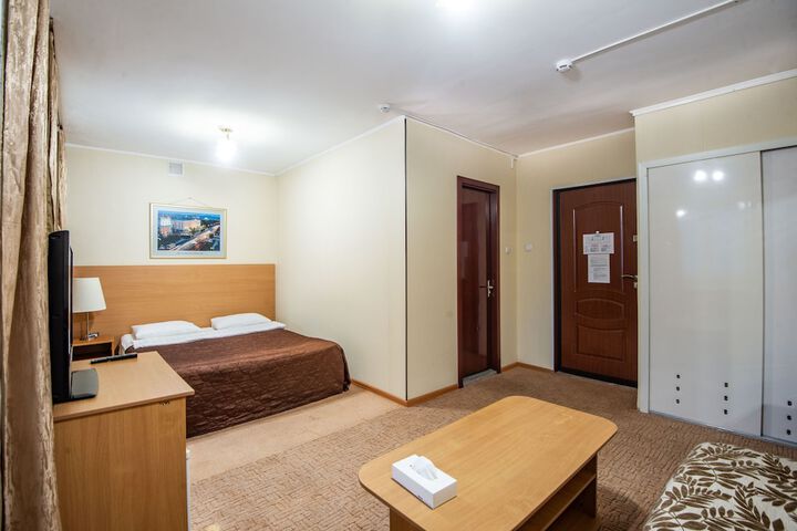 Room 21 of 42