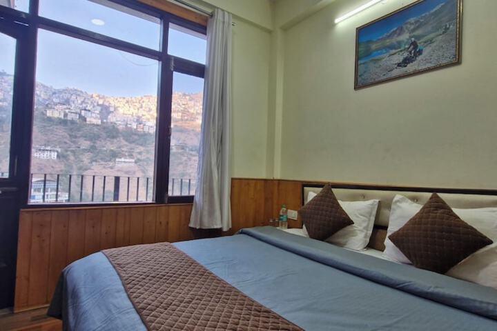 Room 7 of 26