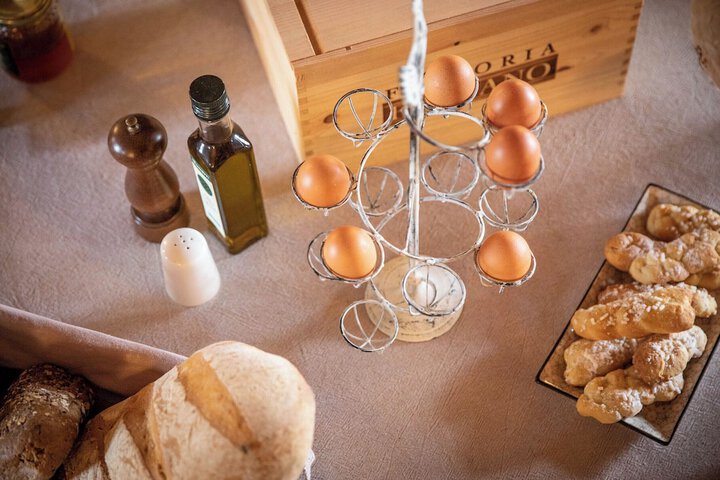 Breakfast/Coffee Service 80 of 107
