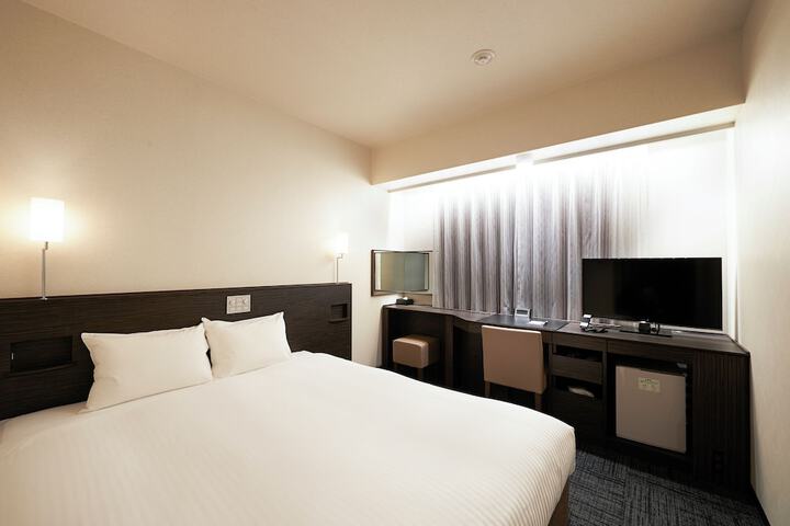 Room 21 of 49
