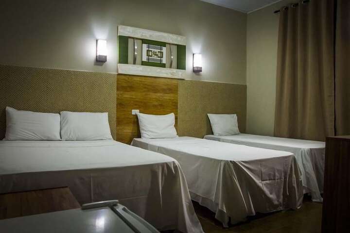 Room 4 of 32