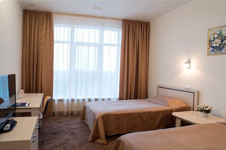 Room 8 of 40