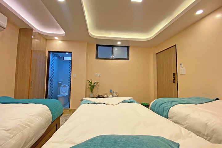 Room 27 of 119