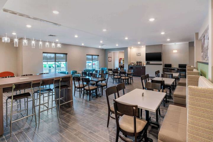 Breakfast area
