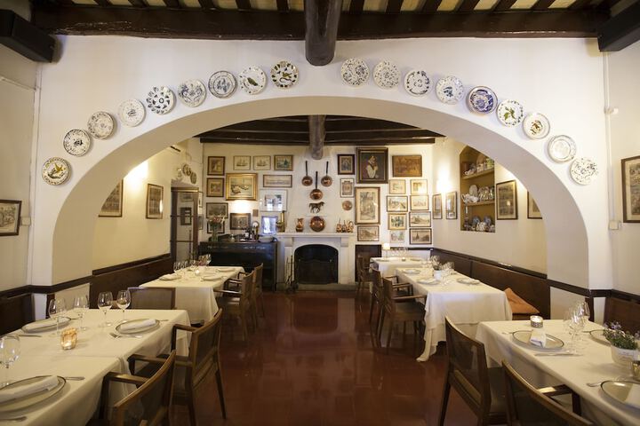 Dining 57 of 88
