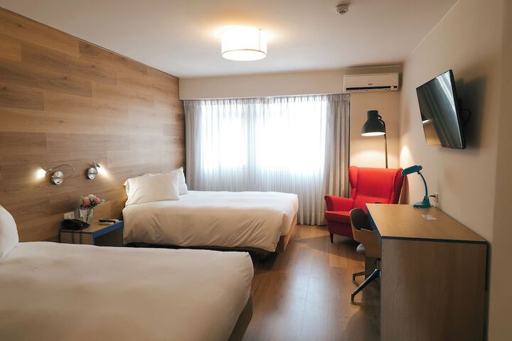 Room 41 of 104