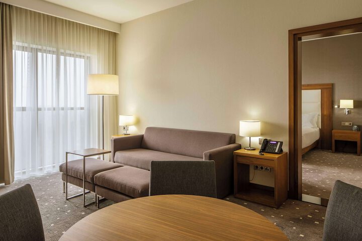 Room 40 of 95
