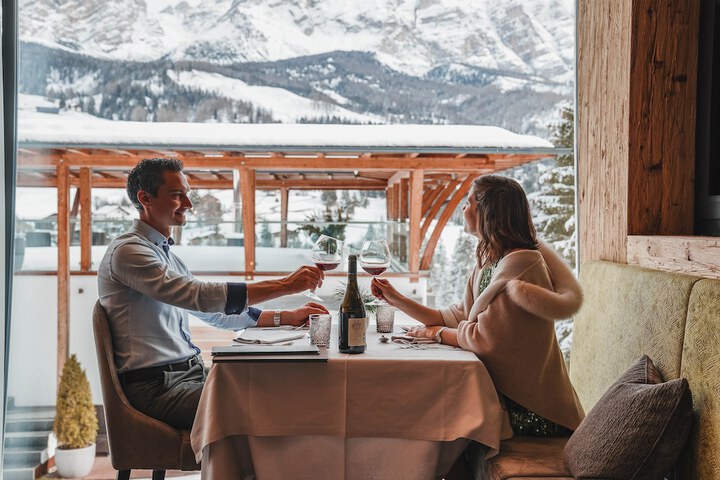Dining 114 of 147