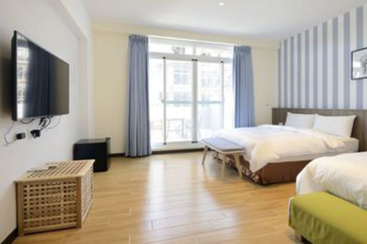 Room 21 of 37