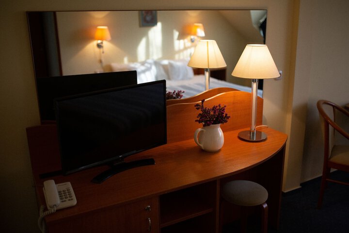 Room 32 of 86
