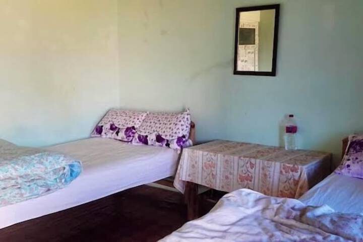 Room 2 of 41