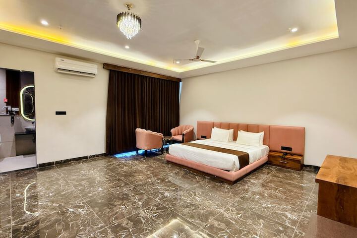 Room 36 of 124