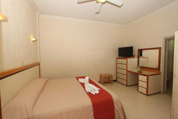 Room 15 of 39