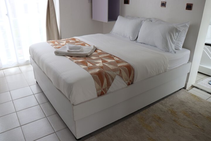 Room 10 of 60