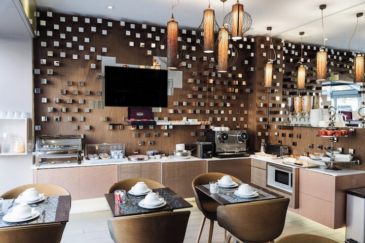 Dining Photos
