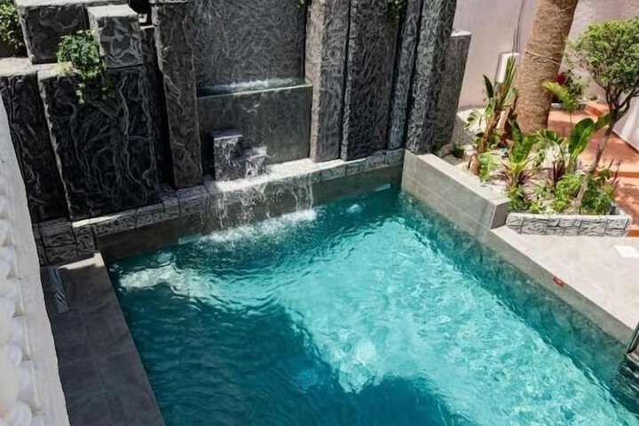 Pool 59 of 90