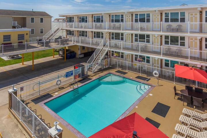 Esplanade Suites - a Sundance Vacations Property in Wildwood, NJ