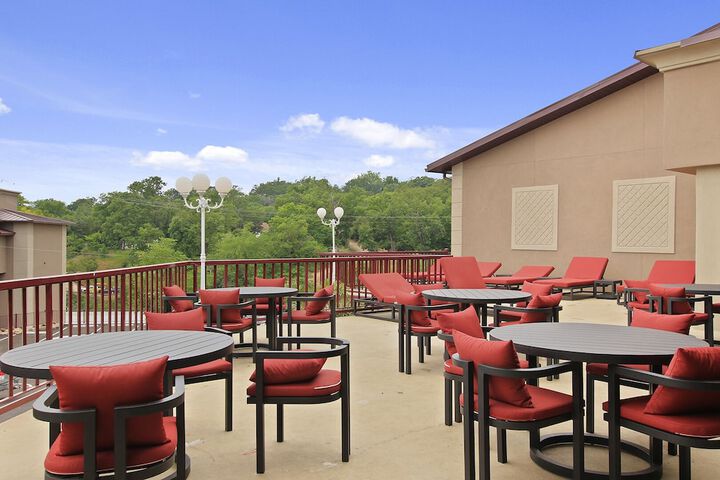 Terrace/Patio 144 of 148