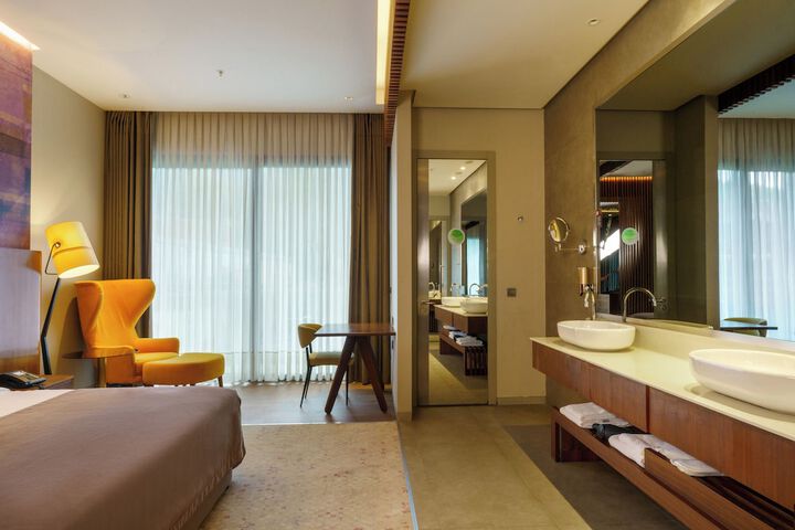 Room 12 of 81