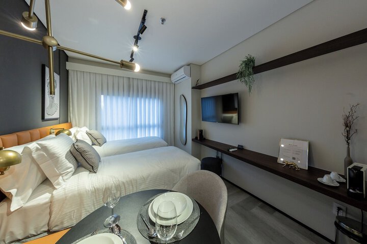 Room 45 of 184