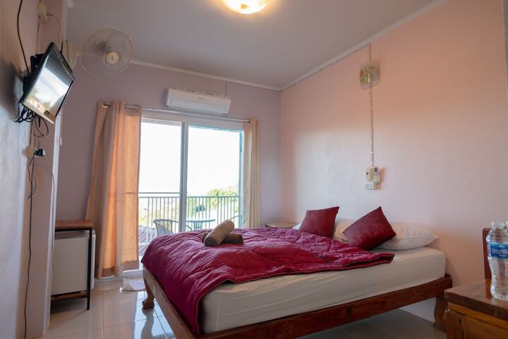 Room 5 of 34