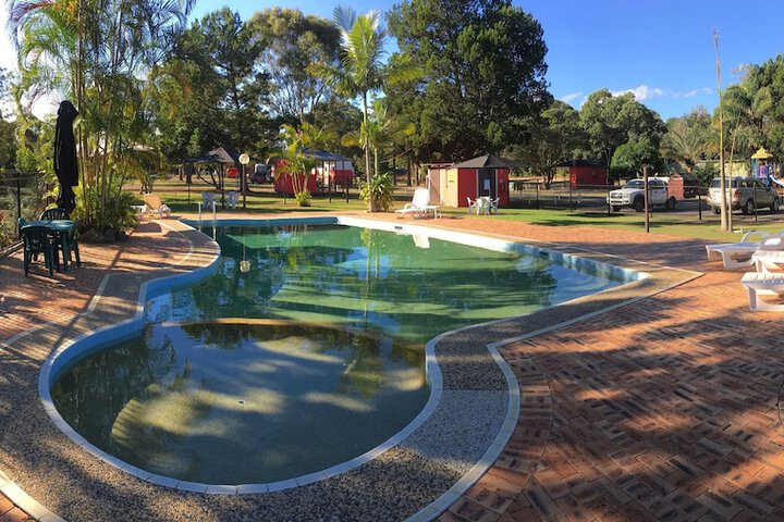 Pool 122 of 148