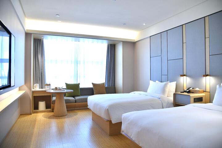 Room 6 of 34