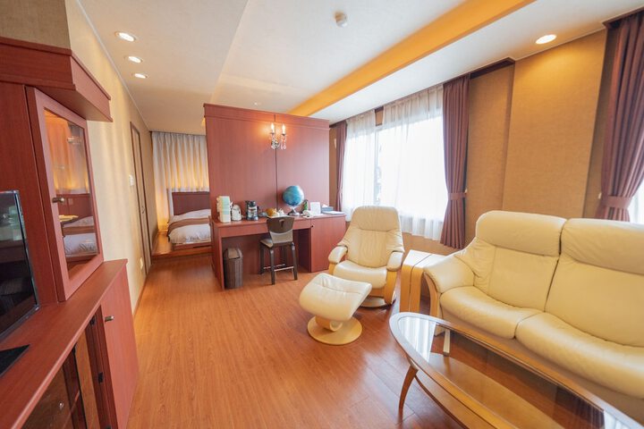 Room 17 of 60