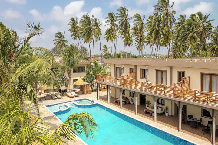 Blackstone Beach Resort