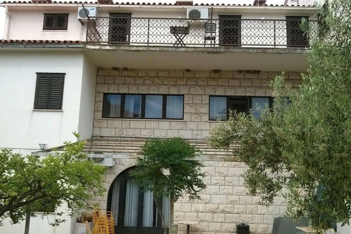 Exterior of BRITANIDA