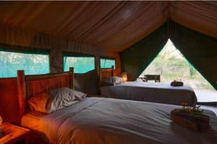 Room 5 of 8