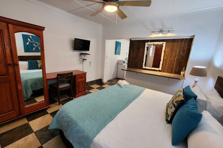 Room 80 of 92