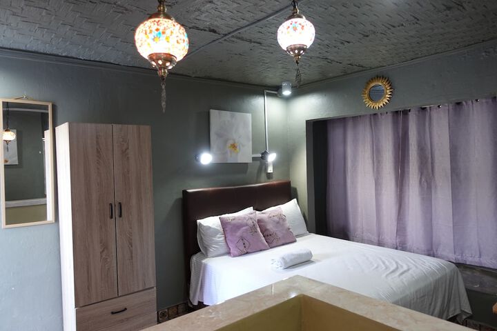 Room 8 of 72