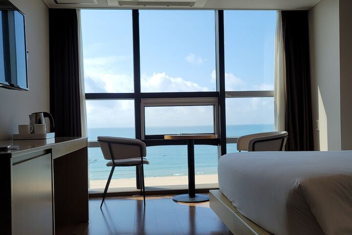 Room 30 of 74