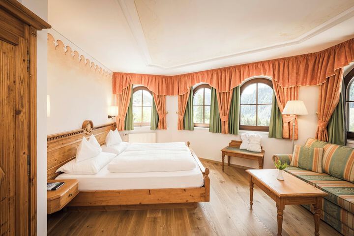 Room 11 of 54