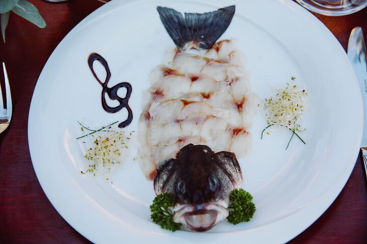 Dining 60 of 120