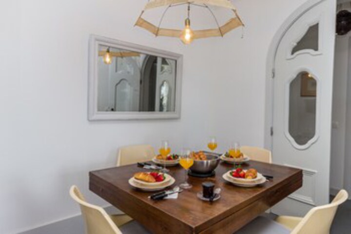 Breakfast/Coffee Service 6 of 17