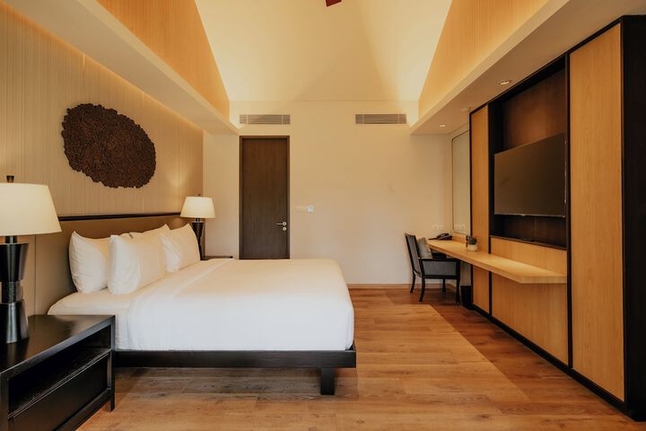 Room 8 of 26