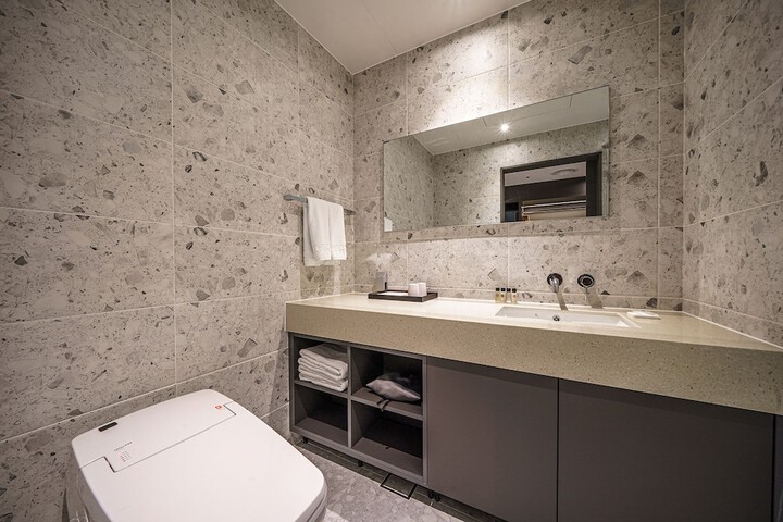 Room 53 of 94