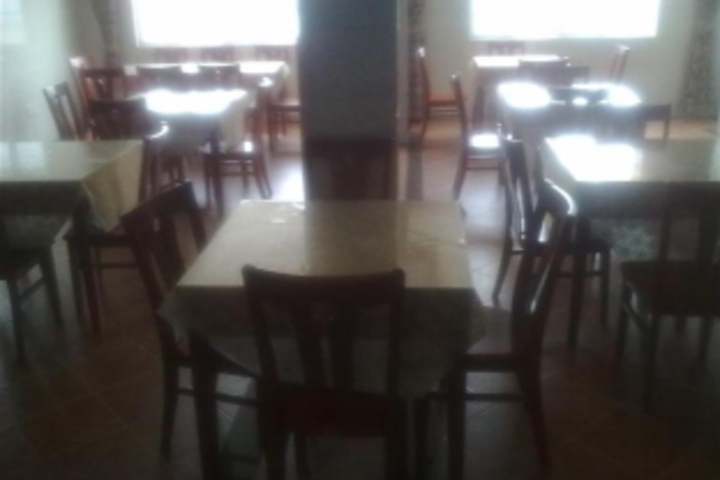 Dining 9 of 9