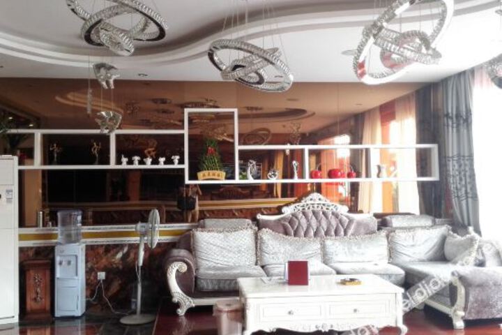 Hotel Interior 11 of 19