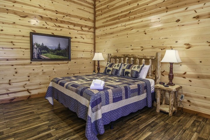Room 6 of 42
