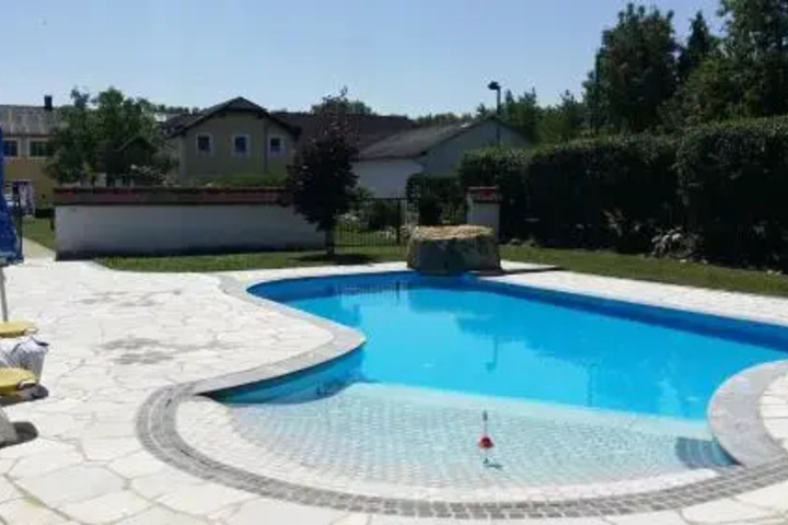 Pool 16 of 29